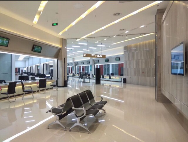 泰州興化市政務(wù)服務(wù)中心200窗口液晶叫號(hào)系統(tǒng)、PAD評(píng)價(jià)系統(tǒng)、觸摸查詢系統(tǒng)、自