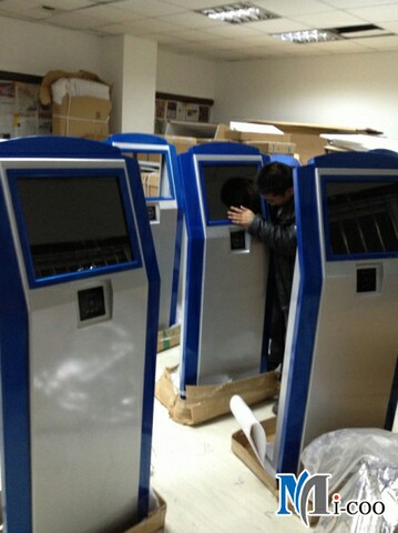 我公司成功交付連云港東?？h公安局觸摸查詢機19套